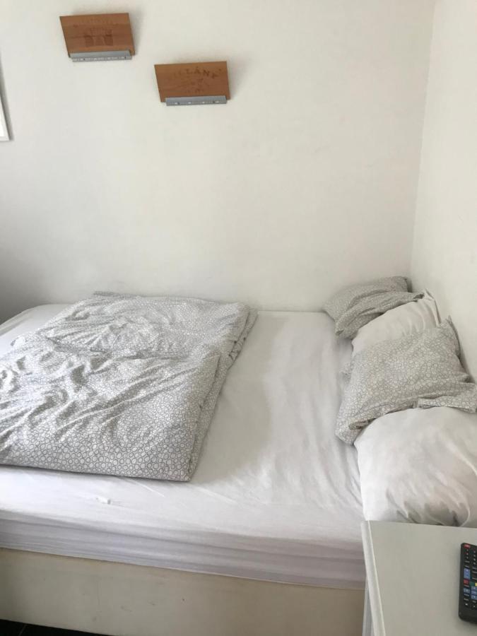 דירות Vác Kerti Franciaagyas Apartman מראה חיצוני תמונה